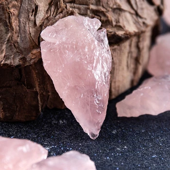 1pc Roze Kvarc je Kristal Strijele Pribor Čakra Zlo Obiteljski Materijal Ukras Ružičasti Kristali Kamen