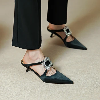 cipele u osnovnom stilu, svilene modni japanke s kristalima, Ženske večernje cipele-brod sa štrasom i oštrim vrhom, ženske ljetne sandale 2022 godine za vjenčanje